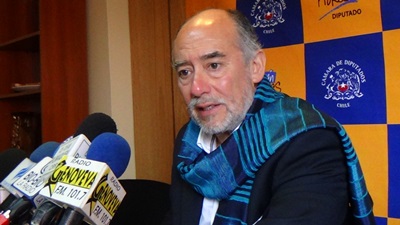 Diputado Iván Flores lamentó retraso en construcción del Cesfam Las Animas